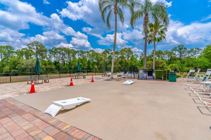 Image No.50-7 Bed Property for sale