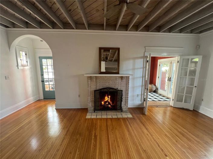 Image No.18-3 Bed Property for sale