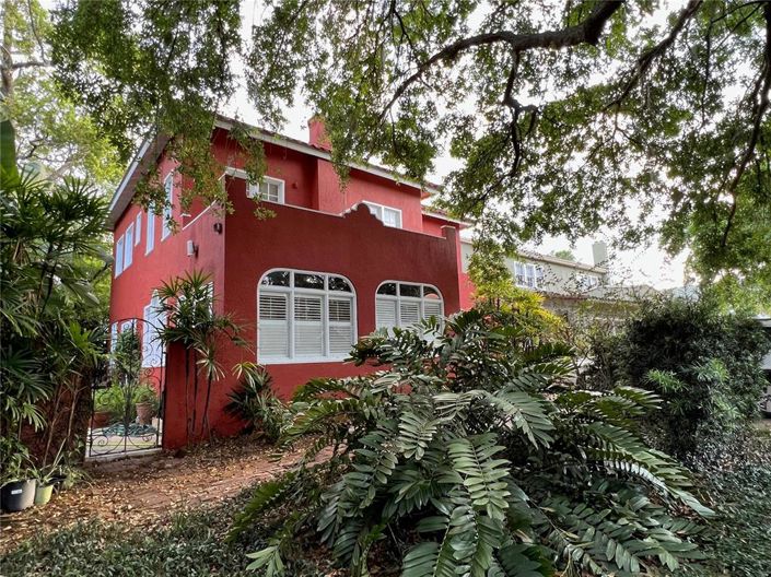 Image No.3-3 Bed Property for sale