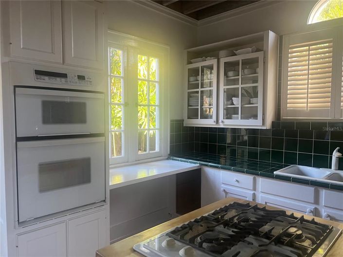 Image No.37-3 Bed Property for sale