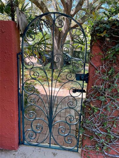 Image No.8-3 Bed Property for sale