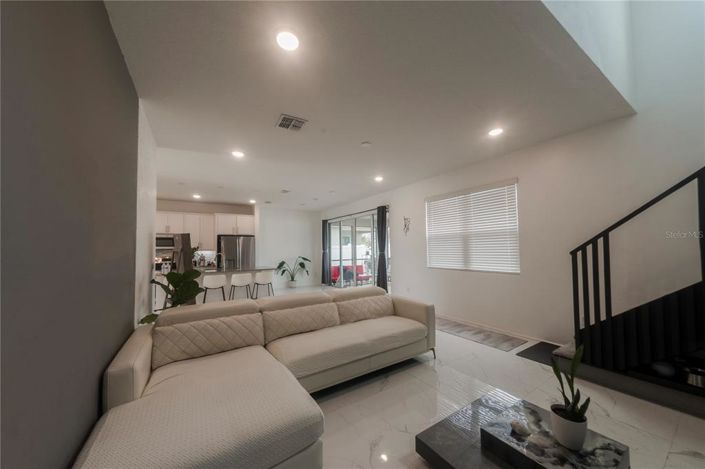 Image No.17-3 Bed Property for sale