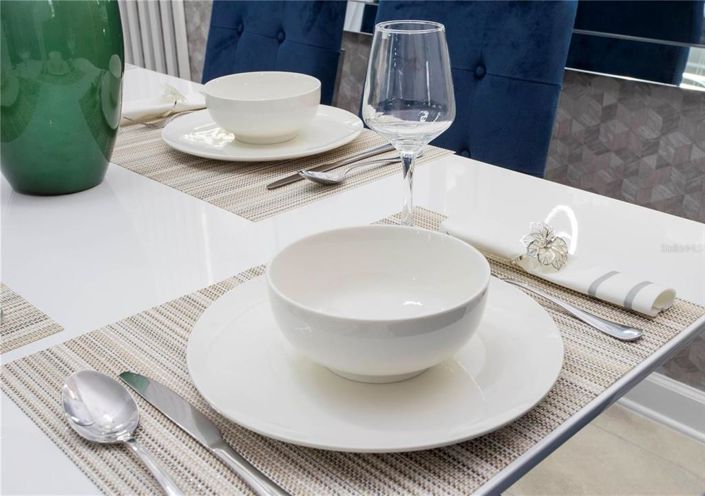 Image No.18-4 Bed Townhouse for sale