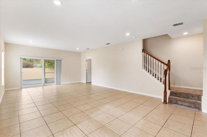 Image No.10-3 Bed Townhouse for sale