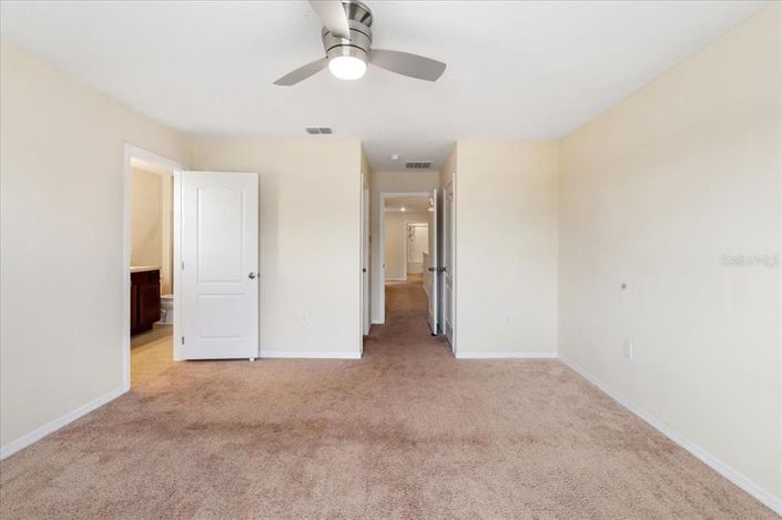 Image No.18-3 Bed Townhouse for sale