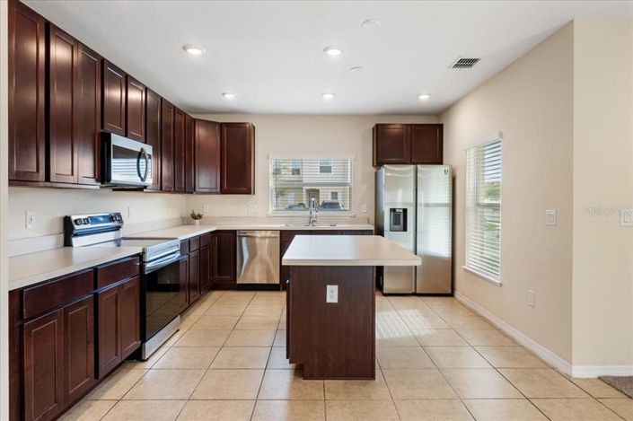 Image No.5-3 Bed Townhouse for sale