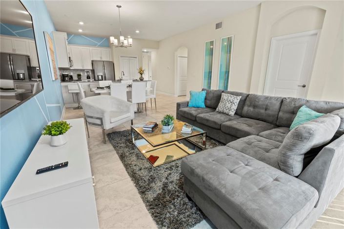 Image No.12-2 Bed Property for sale