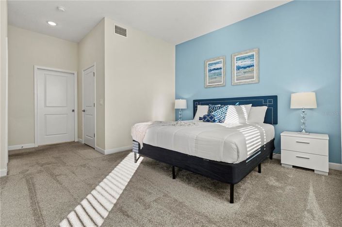 Image No.18-2 Bed Property for sale