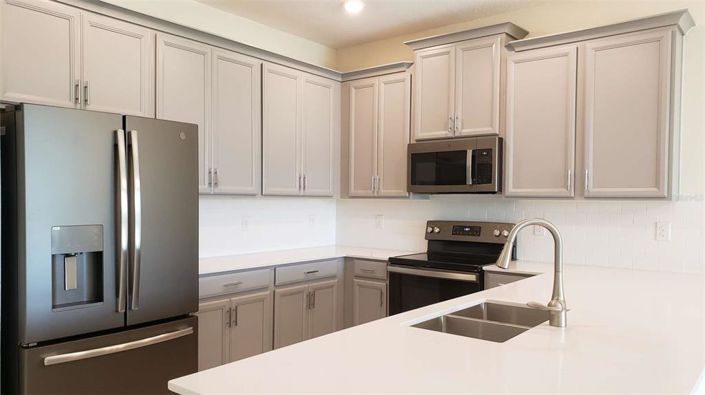 Image No.24-3 Bed Property for sale