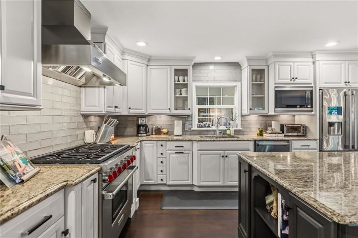 Image No.15-4 Bed Property for sale