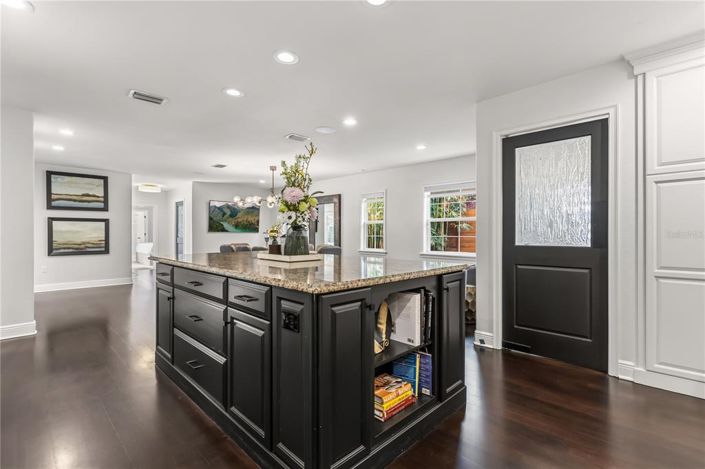 Image No.16-4 Bed Property for sale