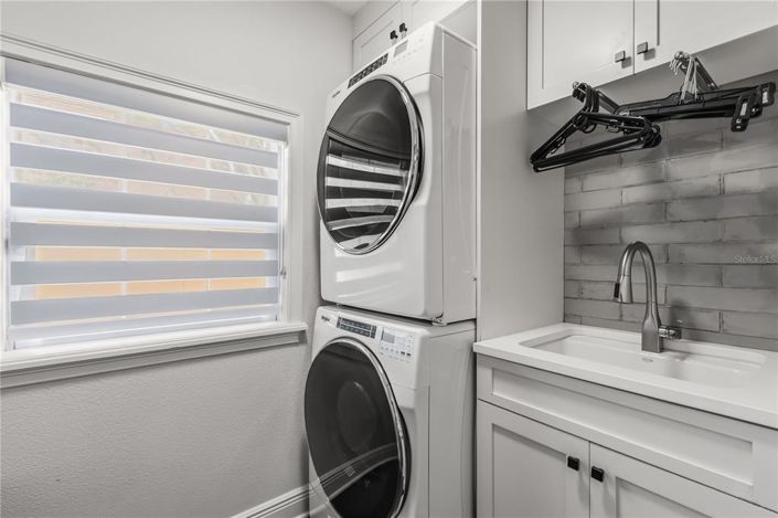 Image No.30-4 Bed Property for sale