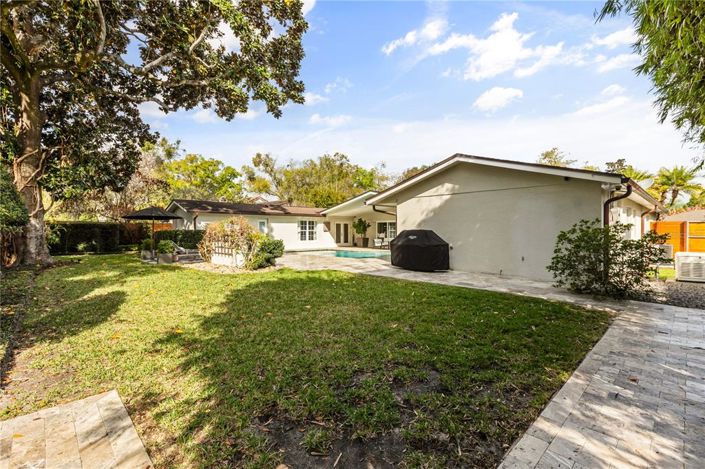 Image No.36-4 Bed Property for sale