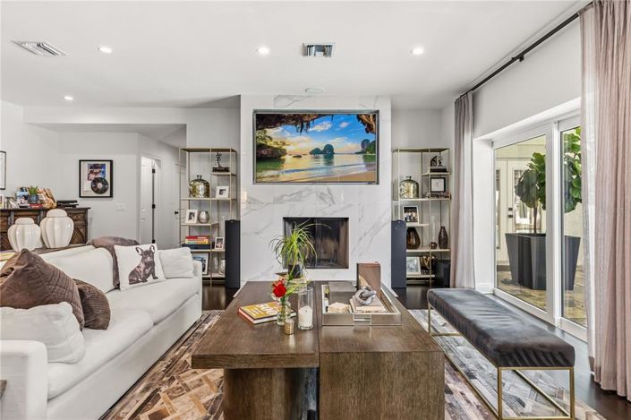 Image No.7-4 Bed Property for sale