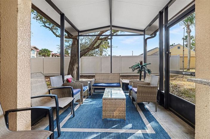 Image No.24-4 Bed Townhouse for sale