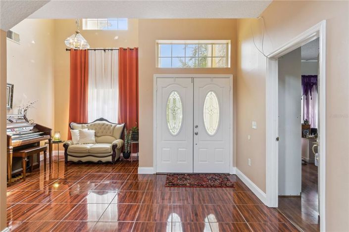 Image No.6-6 Bed Property for sale