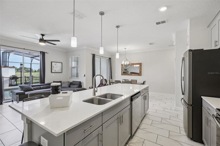 Image No.10-4 Bed Townhouse for sale