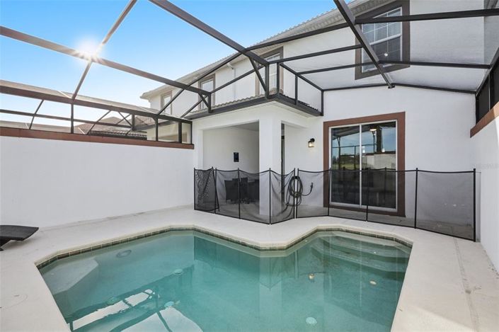 Image No.22-4 Bed Townhouse for sale