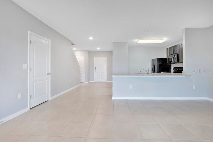 Image No.13-3 Bed Townhouse for sale