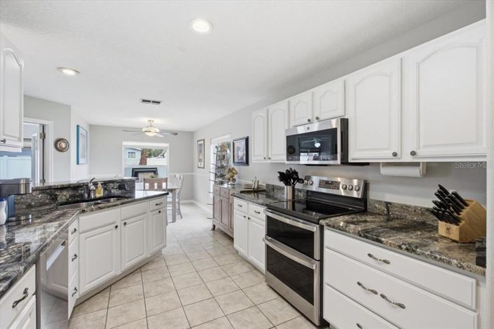 Image No.11-3 Bed Property for sale