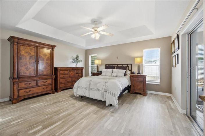 Image No.13-3 Bed Property for sale