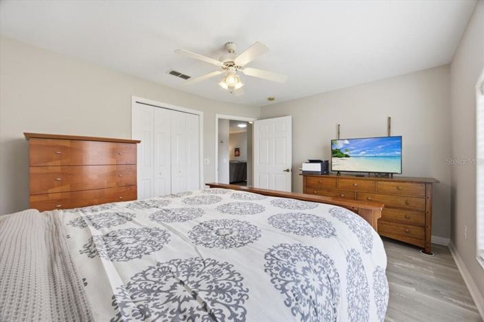 Image No.18-3 Bed Property for sale