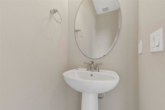 Image No.25-3 Bed Townhouse for sale