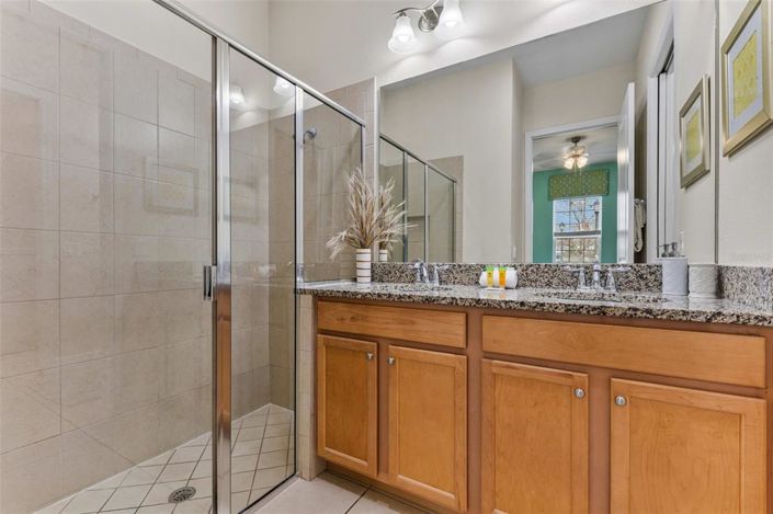 Image No.8-3 Bed Townhouse for sale