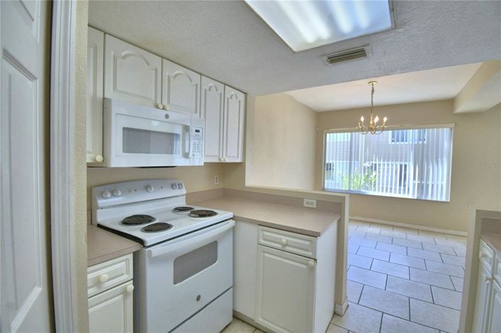 Image No.18-4 Bed Townhouse for sale