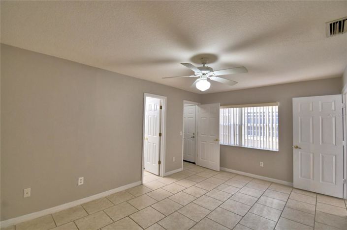 Image No.50-4 Bed Townhouse for sale