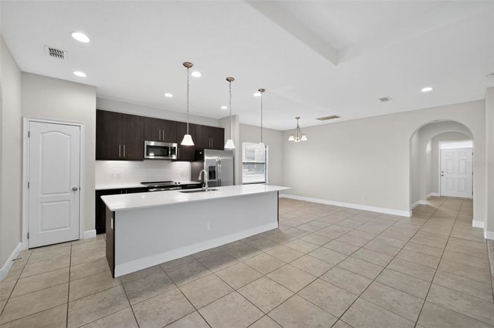 Image No.16-4 Bed Property for sale