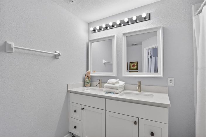 Image No.18-3 Bed Townhouse for sale