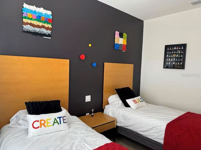 Image No.18-3 Bed Townhouse for sale