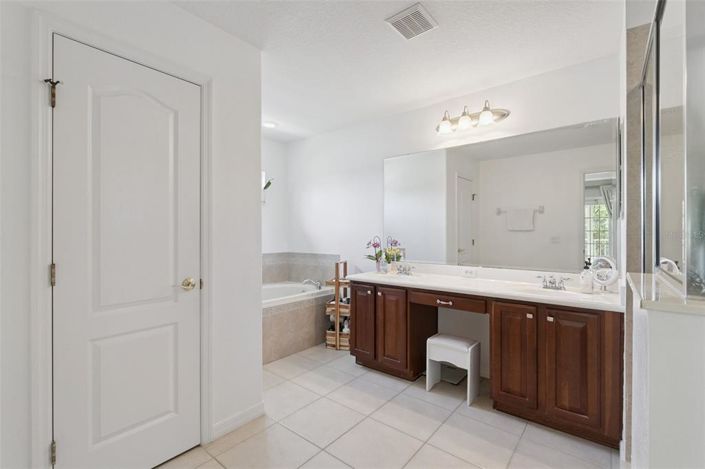 Image No.39-Propriété de 4 chambres à vendre à Clermont