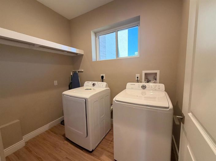 Image No.15-3 Bed Townhouse for sale