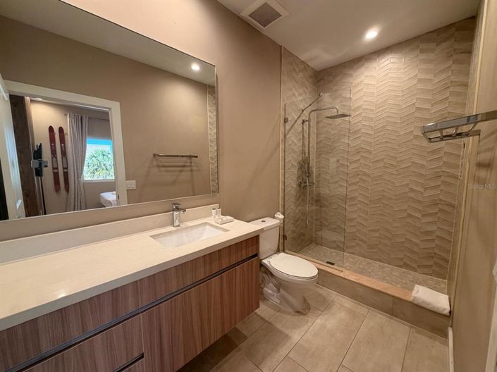 Image No.30-3 Bed Townhouse for sale