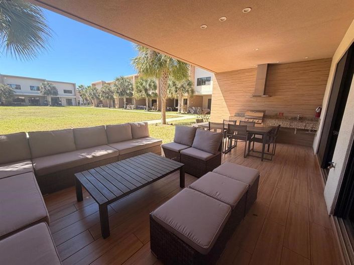 Image No.41-3 Bed Townhouse for sale