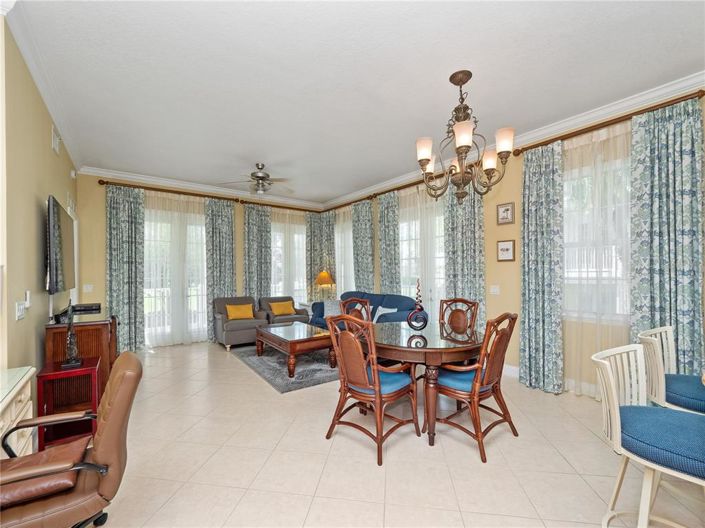 Image No.10-3 Bed Property for sale