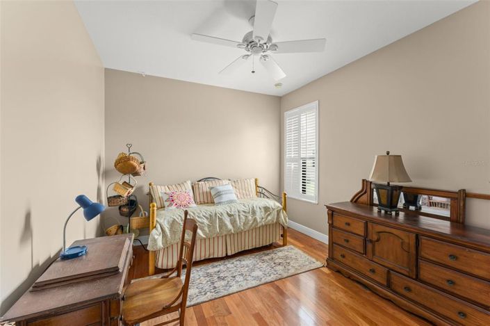 Image No.21-3 Bed Property for sale