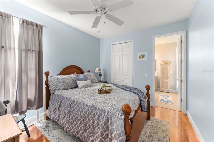 Image No.24-3 Bed Property for sale