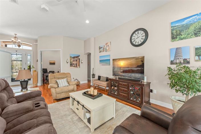 Image No.50-3 Bed Property for sale