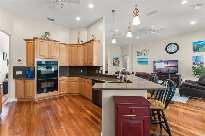 Image No.57-3 Bed Property for sale