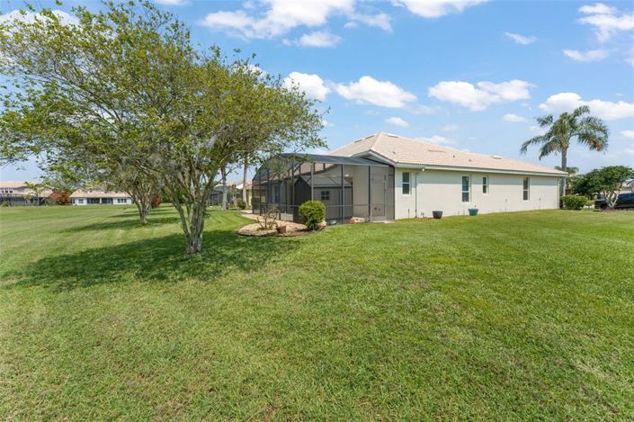 Image No.8-3 Bed Property for sale