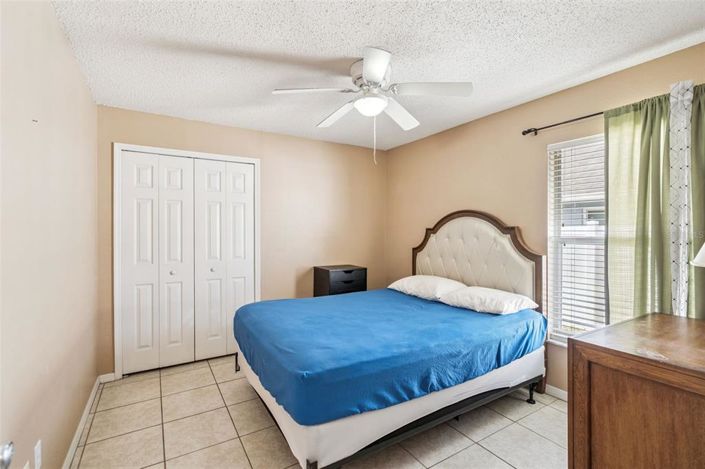 Image No.10-3 Bed Property for sale