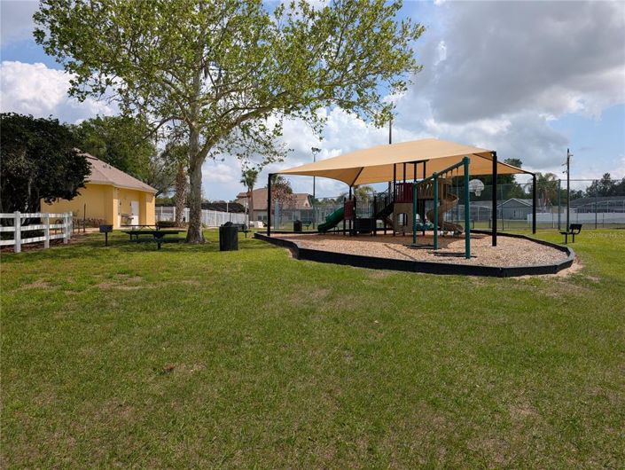 Image No.24-3 Bed Property for sale