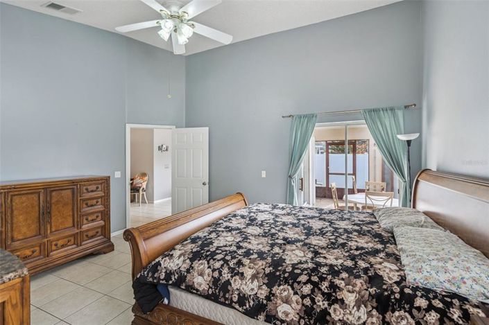 Image No.8-3 Bed Property for sale