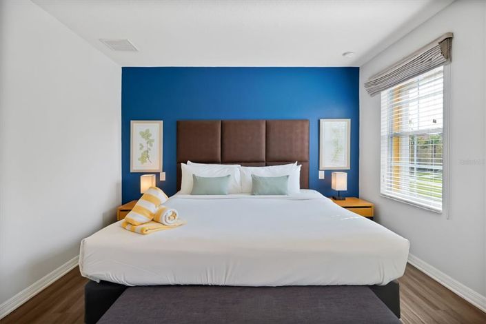 Image No.25-2 Bed Townhouse for sale