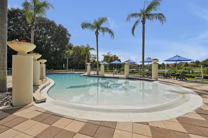 Image No.45-2 Bed Townhouse for sale