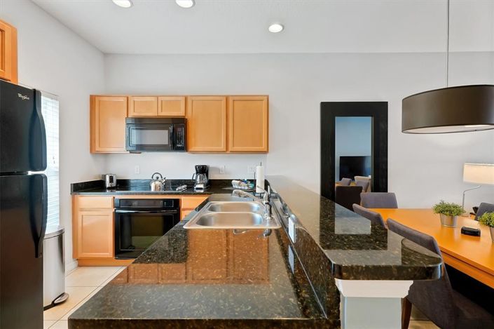 Image No.9-2 Bed Townhouse for sale