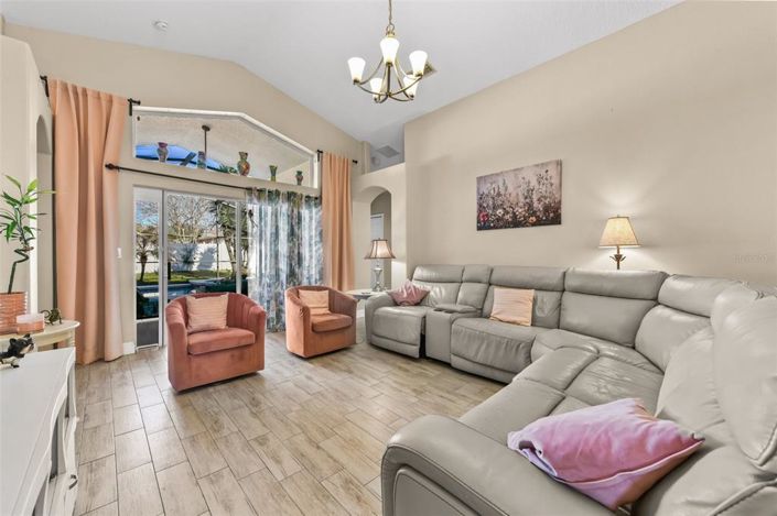 Image No.17-Propriété de 4 chambres à vendre à Clermont